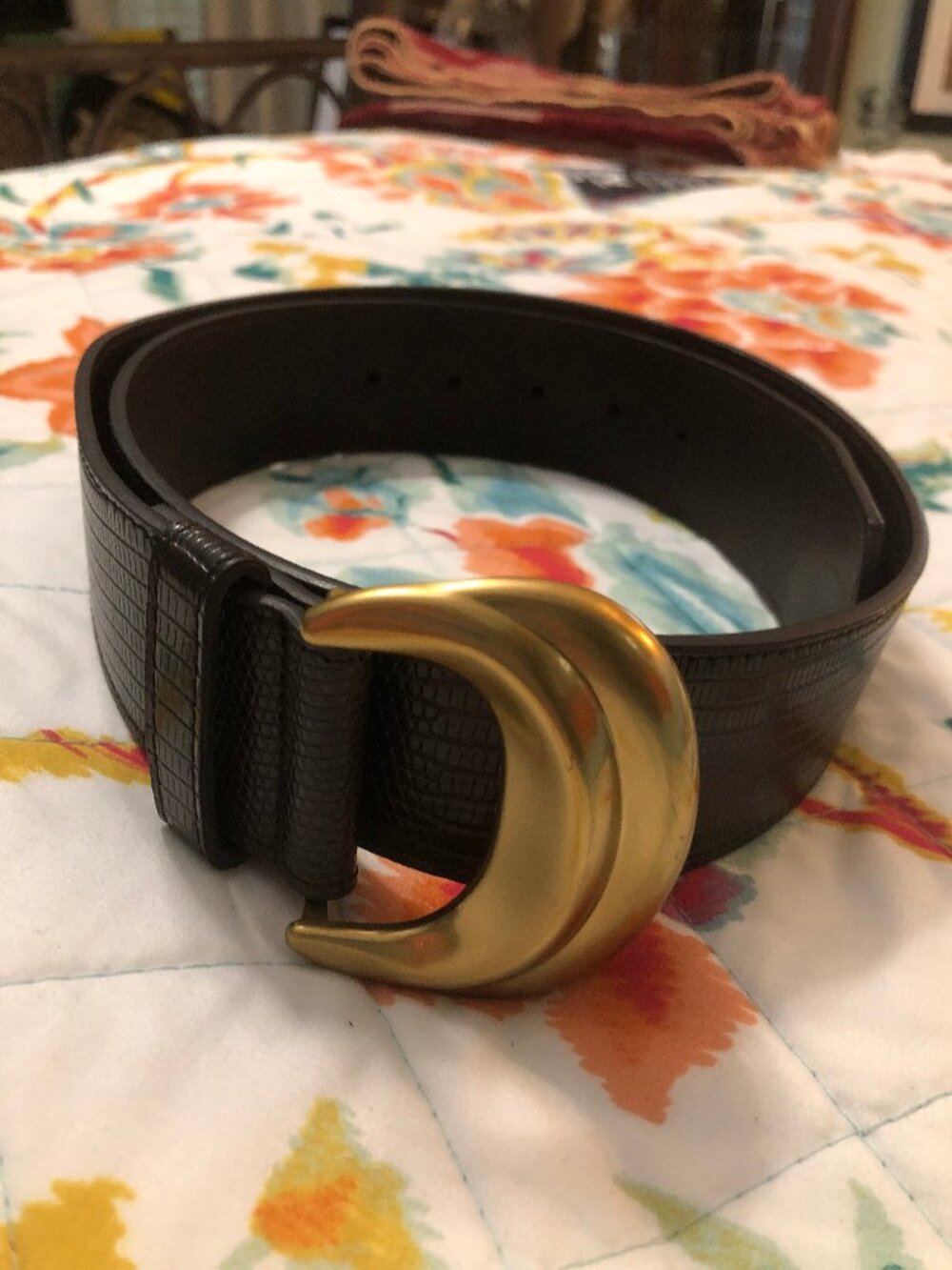 womens size 12 faux alligator brown leather belt with brass buckle
